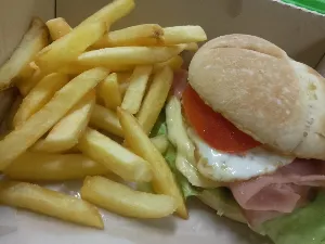 J, Q, LECHUGA Y TOMATE