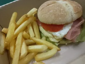 SÚPER CON HUEVO